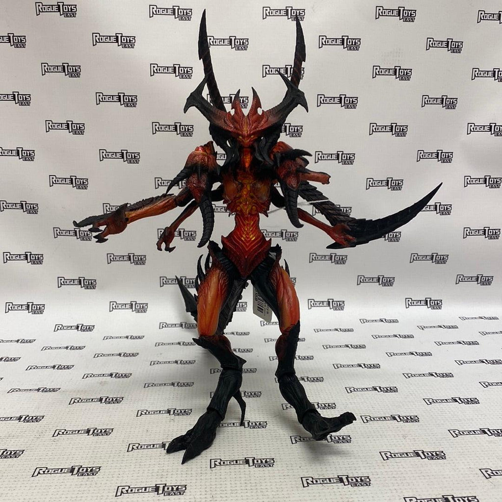 NECA Diablo III Lord of Terror (Missing One Arm)