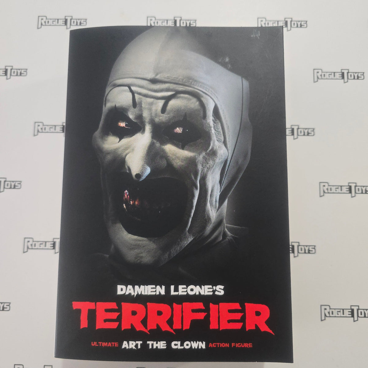 NECA Damion Leone's Terrifier- Ultimate Art the Clown| Rogue Toys