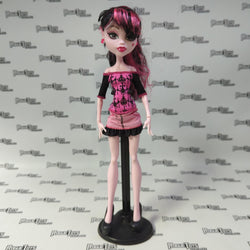 Mattel Monster High Scaris City of Frights Draculaura