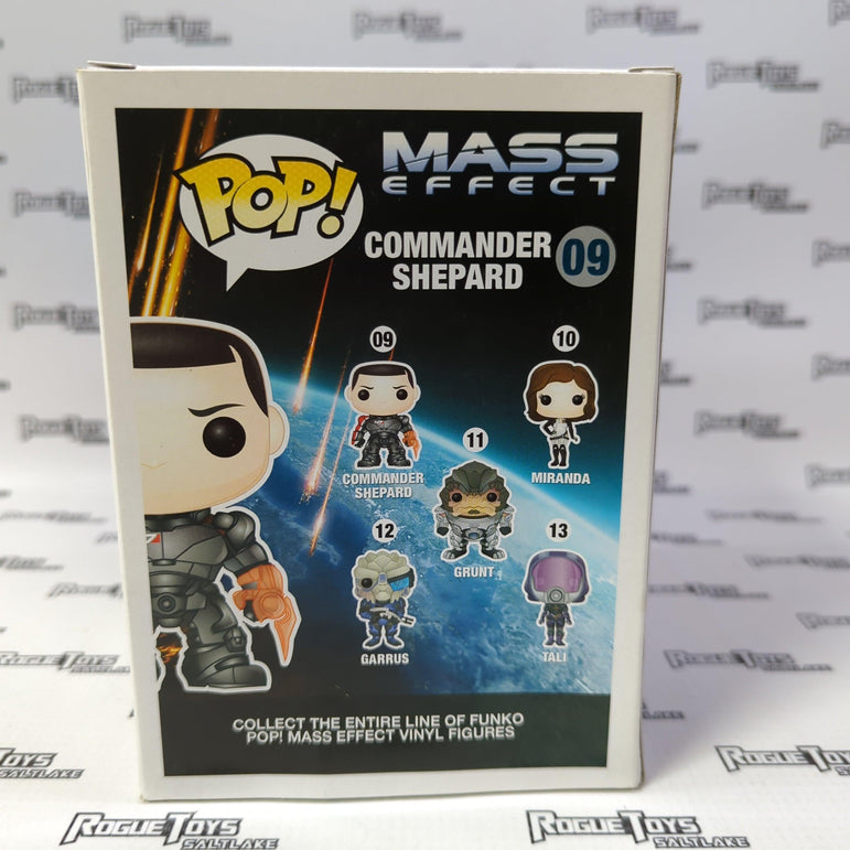 Funko POP! Mass Effect Commander Shepard 09