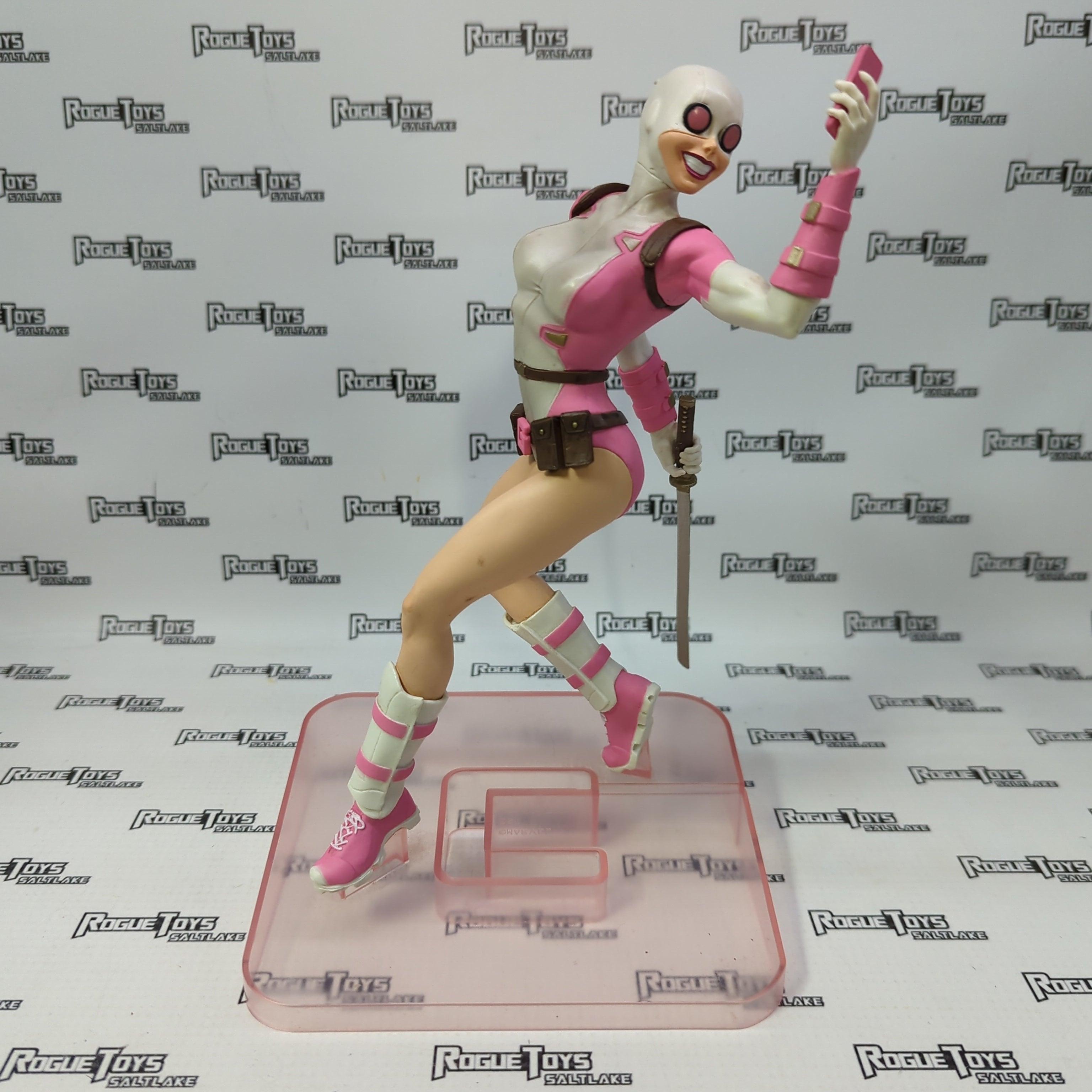 Diamond Select Toys Gwenpool PVC Statue