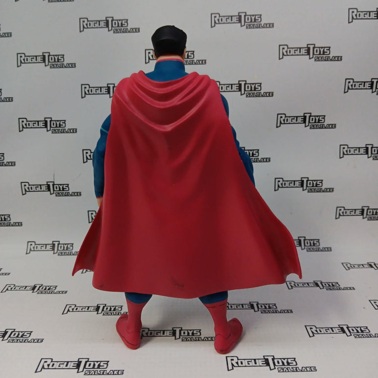 DC Collectibles Animated Justice League War Superman