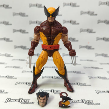 Hasbro Marvel Legends Series Toybiz Retro Card Wolverine