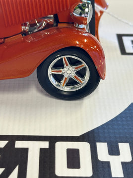 ERTL 1:18 1934 Ford Street Rod