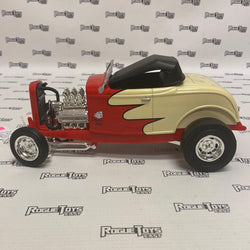 Mattel Hot Wheels 1/18 1932 Ford Deuce - Rogue Toys