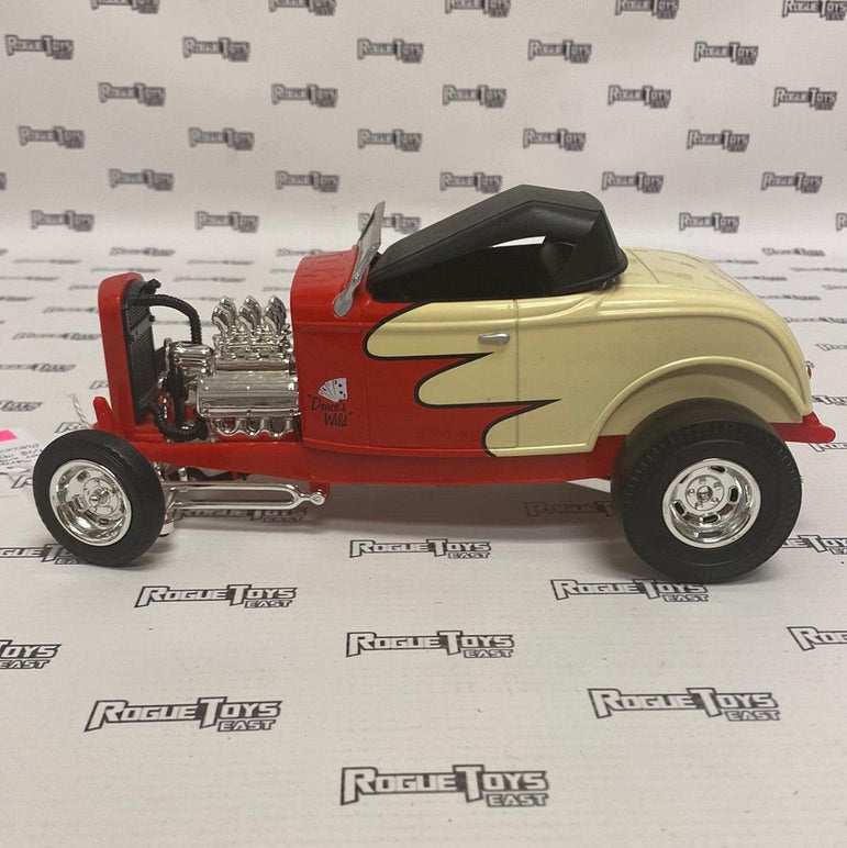 Mattel Hot Wheels 1/18 1932 Ford Deuce - Rogue Toys