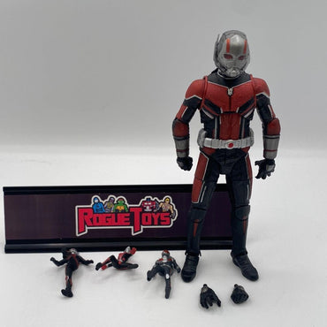 Diamond Select Marvel Select Special Collectors Ant-Man w/ 3 Figs