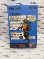 Loyal Subjects BST AXN TMNT Comic Book & Action Figure Leonardo