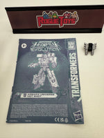 Hasbro Transformers Legacy Evolution Generations Deluxe Class Autobot Armada Universe Hot Shot