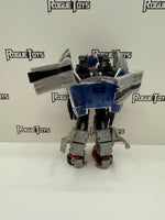 Hasbro Transformers Generations Deluxe Class Thrilling 30 Autobot Crosscut