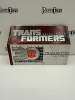 Hasbro Transformers Generations Deluxe Class Thrilling 30 Autobot Trailcutter