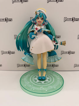 Taito Piapro Characters Hatsune Miku (2nd Season Winter Ver.)