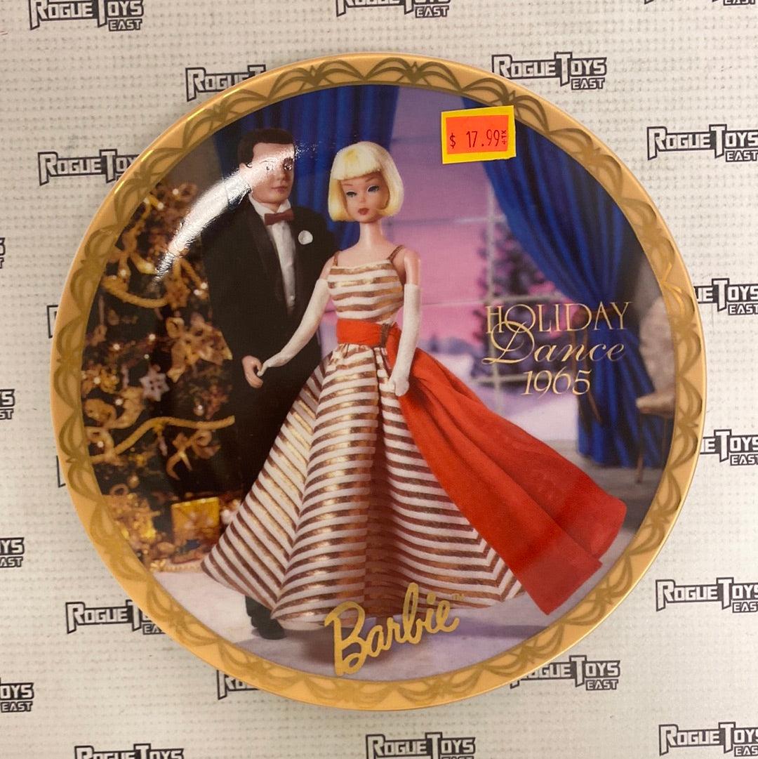 Mattel 1996 Barbie Collectibles Holiday Dance - 1965 Limited Edition Collectors’ Plate (Plate #3,406 / 10,000)