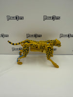 Hasbro Transformers War for Cybertron Kingdom Deluxe Class Maximal Cheetor