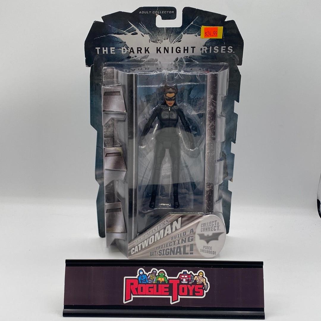 Mattel Movie Masters The Dark Knight Rises Catwoman (Projecting Bat-Signal) - Rogue Toys