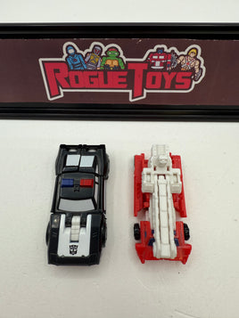 Hasbro Transformers War for Cybertron Siege Stakeout and Red Heat