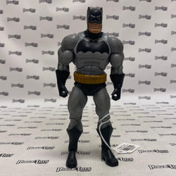 Mattel Batman Unlimited Dark Knight Returns (Missing Cape) - Rogue Toys