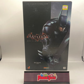 Hot Toys Videogame Masterpiece DC Batman: Arkham Knight 1/6th Scale Collectible Figure (Missing 1 Hand)