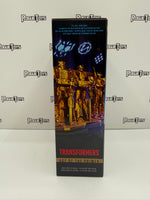 Hasbro Transformers Age of the Primes Deluxe Class Aerialbot Skydive