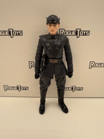 Hasbro Star Wars The Black Series Admiral Ackbar w/ First Order Officer (Toys ‘R’ Us Exclusive)