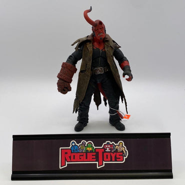 Mezco Hellboy Horned Version (Previews Exclusive) (Incomplete)