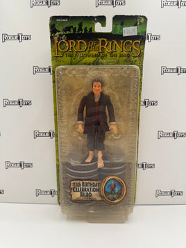 ToyBiz The Lord of the Rings: The Fellowship of the Ring 111th Birthday Celebration Bilbo w/ Party Barrel