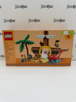 LEGO 40589 Pirate Ship Playground (Limited Edition)