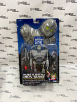 The Iron Giant Build & Battle Iron Giant