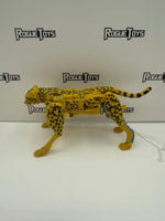 Hasbro Transformers War for Cybertron Kingdom Deluxe Class Maximal Cheetor