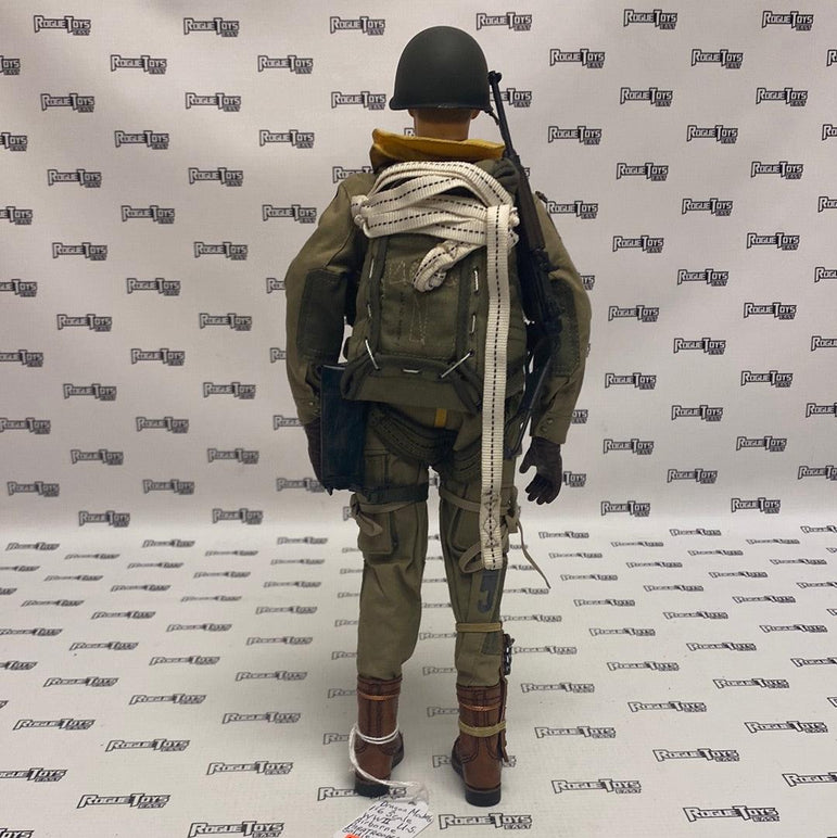 Dragon Models 1:6 Scale WWII U.S. Airborne Paratrooper Soldier Doll