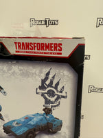 Hasbro Transformers War for Cybertron Trilogy Netflix Deluxe Class Autobot Chromia
