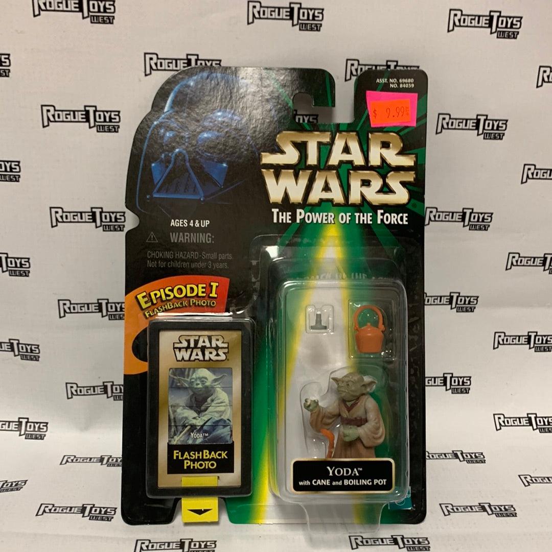 HASBRO - STAR WARS POWER OF THE FORCE - YODA WITH CANE AND BOILING POT - Rogue Toys