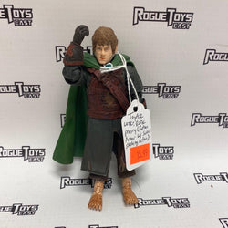 ToyBiz The Lord of the Rings: The Return of the King Merry (Rohan Armor w/ Sword Slashing Action