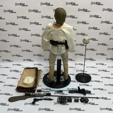 Sideshow Star Wars “Farm Boy” Luke Skywalker - Rogue Toys