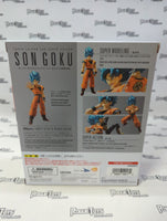 Bandai S.H. Figuarts Dragon Ball Z Super Saiyan God Son Goku