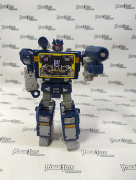 Hasbro Transformers Netflix War for Cybertron Trilogy Soundwave w/Ravage