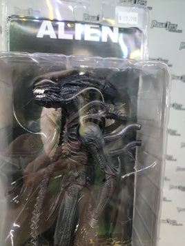 NECA Alien
