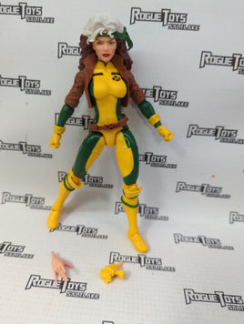 Hasbro Marvel Legends Series  X-Men Retro Card Rogue