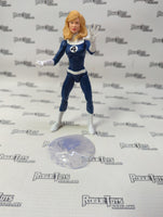 Hasbro Marvel Legends Series Fantastic Four Retro Card Invisible Woman