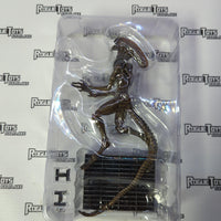 Hiya Toys Exquisite Mini Alien 3 Dog Alien Look Up - Rogue Toys