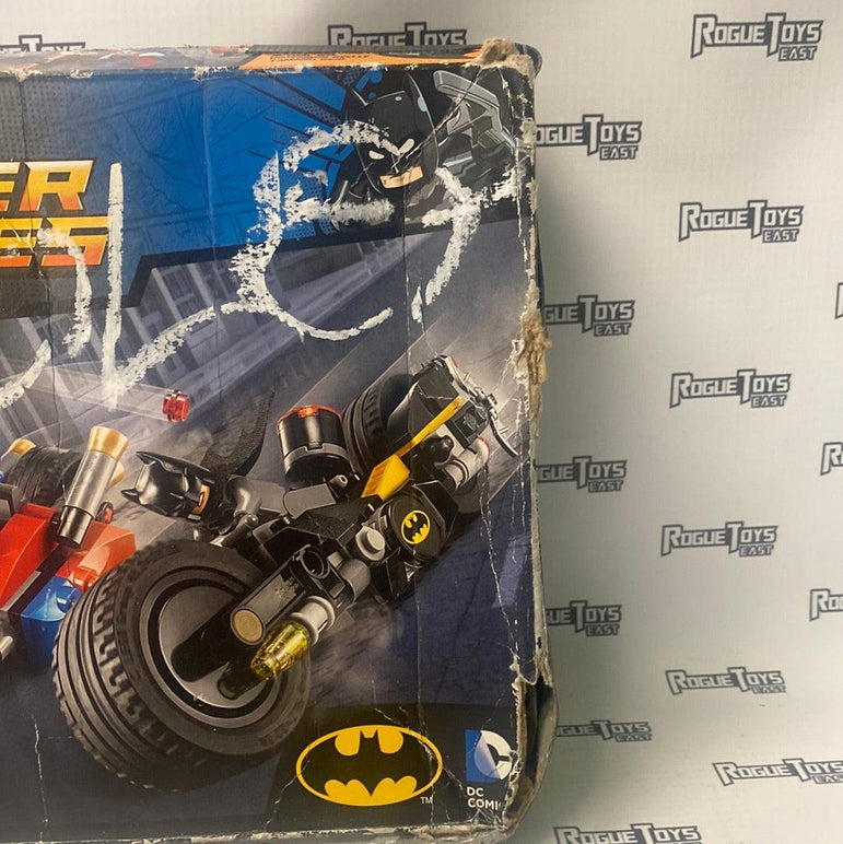 LEGO DC Superheroes Batman Gotham City Cycle Chase (open box) - Rogue Toys