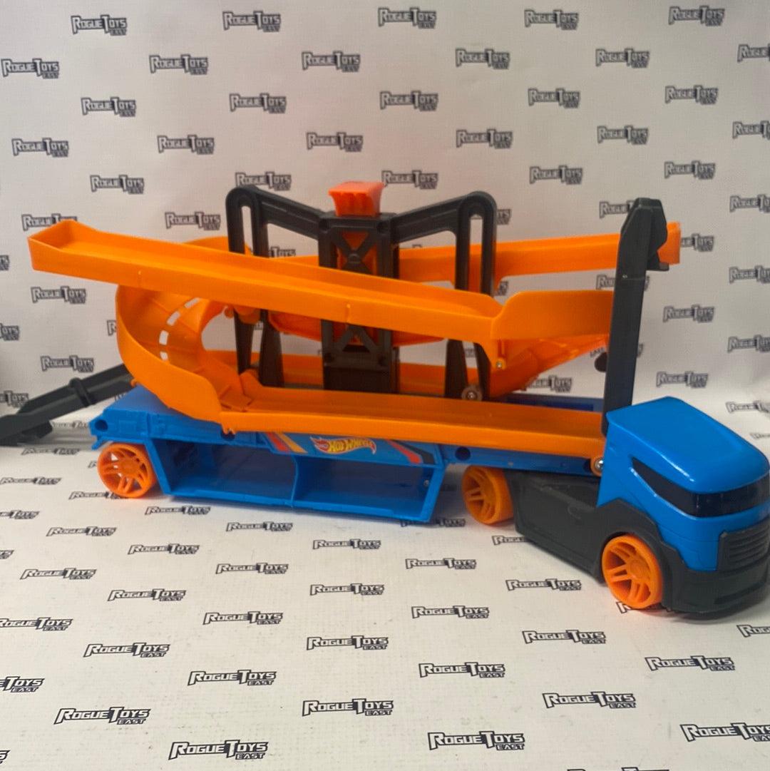 Mattel Hot Wheels City Lift and Launch Hauler - Rogue Toys